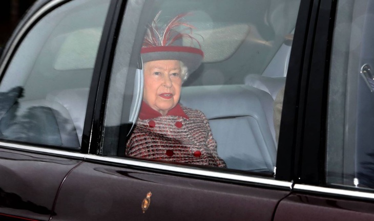Елизавета II проедет на похоронах мужа на авто за миллиард рублей