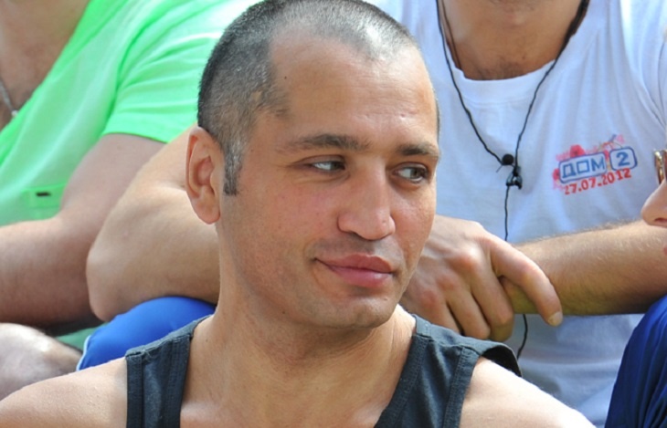 «Роррик и папаня!»: Рустам Солнцев показал себя с лучшим четвероногим другом