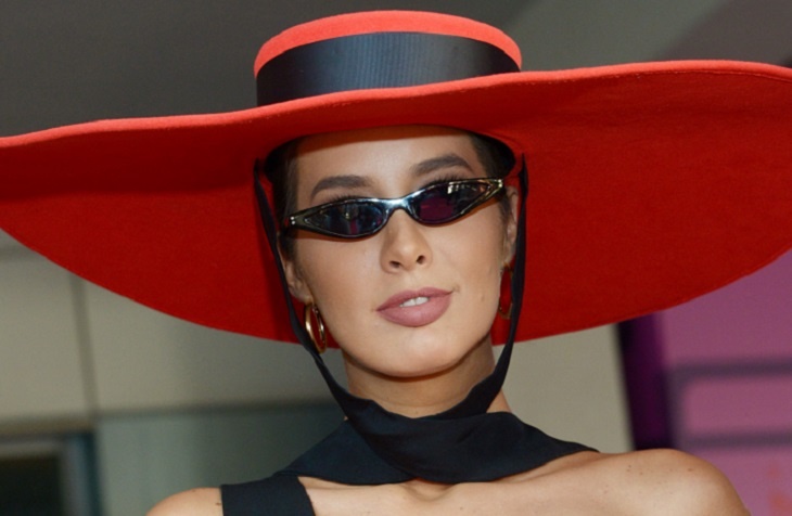 «Всем срочно нужен такой жакет»: Кети Топурия в новом наряде вызвала зависть у фанатов