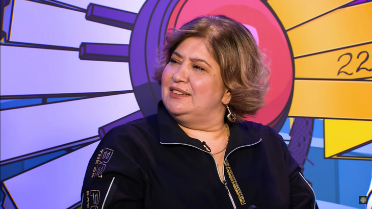 «Наполнялись оптимизмом в сложные времена»: мать Манукяна назвала «спасительный» хит Пугачевой 