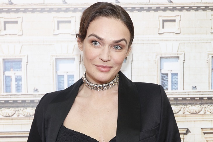 «Учить меня не надо»: Водонаева спросила у фанатов, ходят ли их дети по улицам одни