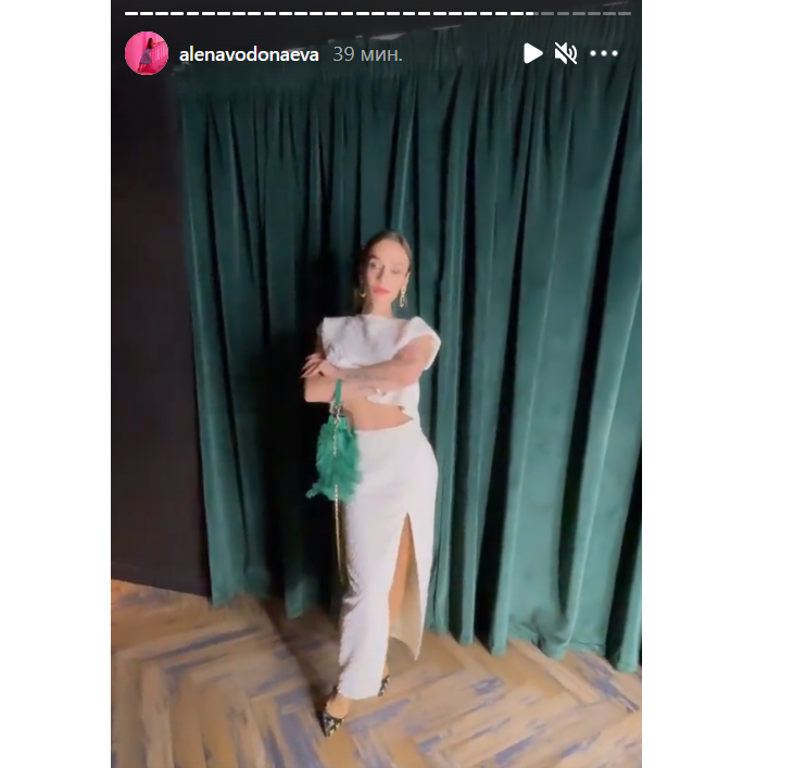 «Лучше бы не красилась»: Водонаева поехала на премьеру с кривыми «ужасными» стрелками