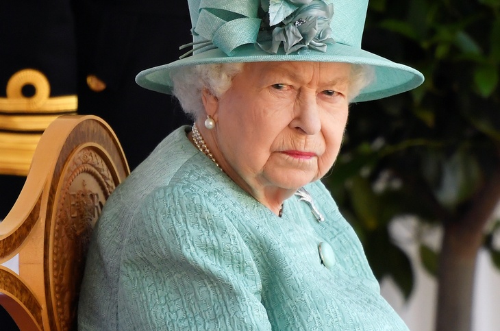 «Великодушный жест Ее Величества»: Елизавета II пригласила принца Гарри на примирительный обед