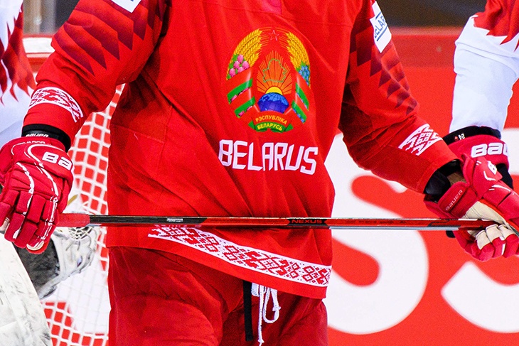 Сборной Белоруссии по хоккею пришлось ехать домой на автобусе из-за запрета полетов