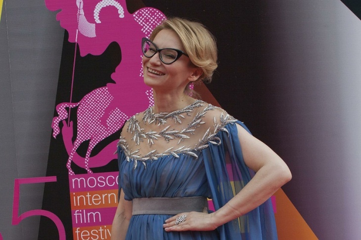 «Омолодилась, состоятельная»: Хромченко показала платье, которое делает из женщины даму без проблем