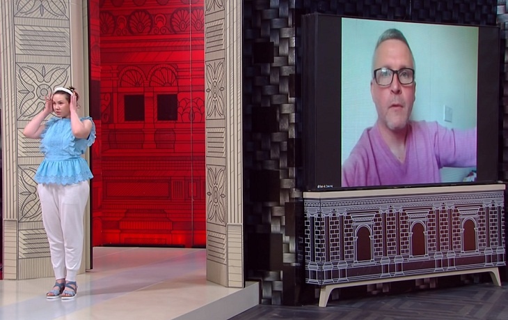 «Разгуливать в нижем белье по улице»: ведущие «Модного приговора» высмеяли просвечивающие кальсоны