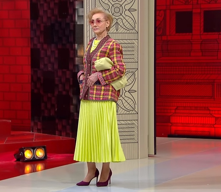 «Для тех, у кого богатая кладовка»: Хромченко показала «ненафталиновый» ретро-комплект для дам за 60 «Для тех, у кого богатая кладовка»: Хромченко показала «ненафталиновый» ретро-комплект для дам за 60