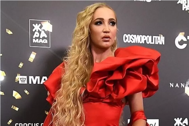 «Бухло, отеки, почки»: внешний вид Бузовой на «Жаре» обеспокоил фанатов