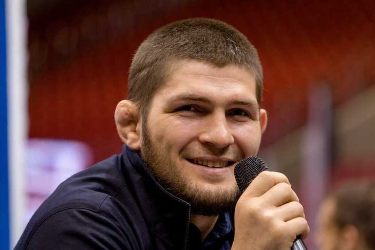 «Чуть набравший, но все же с порохом»: Хабиб сравнил себя с Роналдо