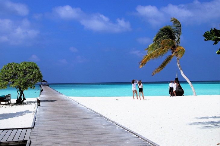 Улетающим с Мальдив туристам придется заплатить за выезд
