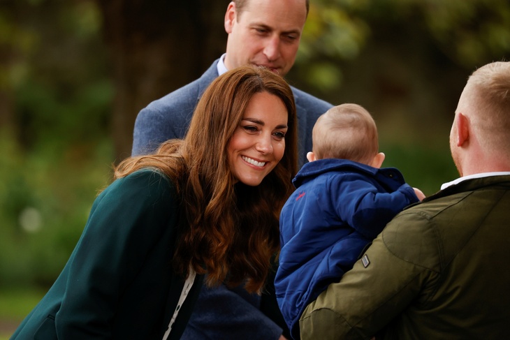 Кейт Миддлтон и принц Уильям переберутся ближе к королеве раньше, чем ожидалось