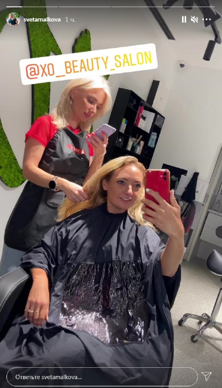 Пока Макеева страдает от хейта, сбежав на Байкал, ее соперница расцвела, сменив цвет волос