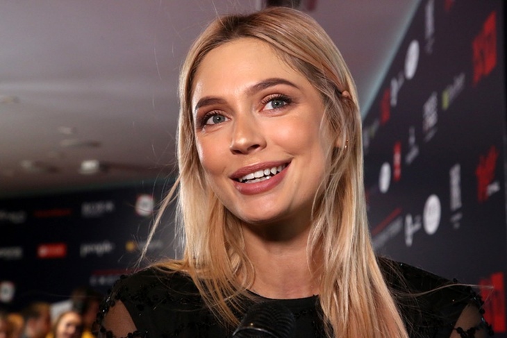 «Слишком часто вынимаешь язык»: Наталью Рудову осудили за игривое поведение «Слишком часто вынимаешь язык»: Наталью Рудову осудили за игривое поведение