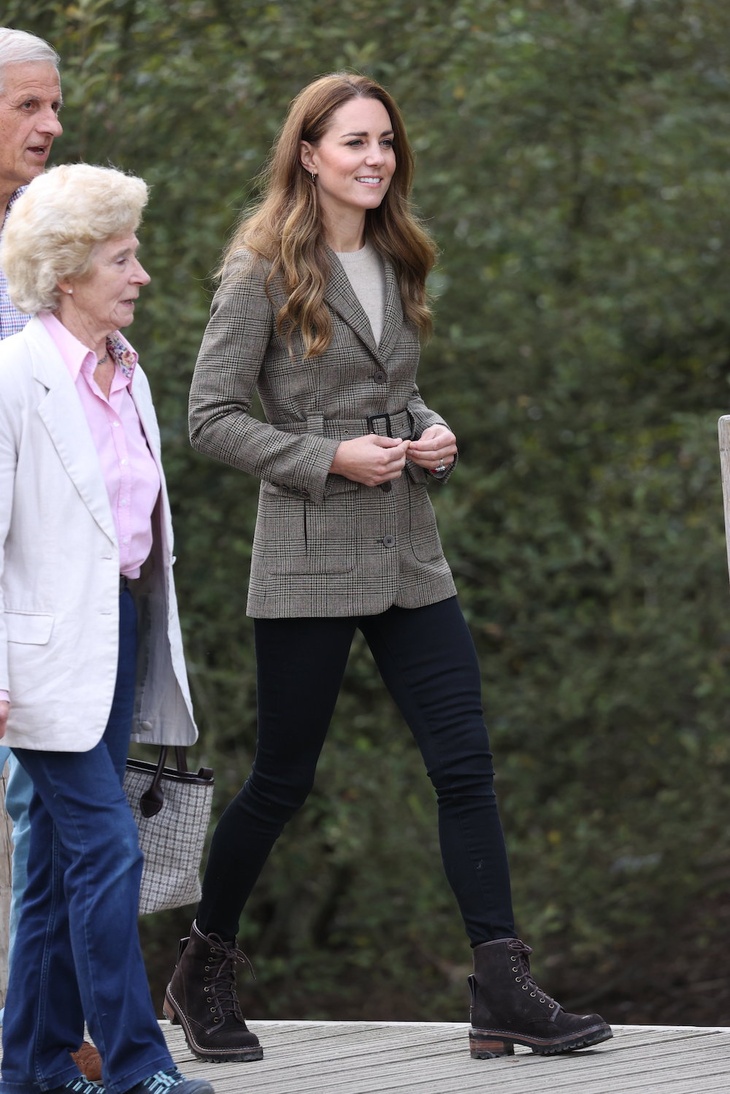 Кейт Миддлтон показала, с чем носить самый модный пиджак осени-2021: фото