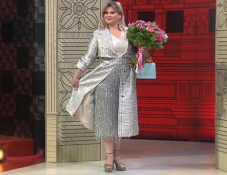 «Чтобы женщина сияла и блистала»: Александр Васильев показал привлекающую всеобщее внимание юбку