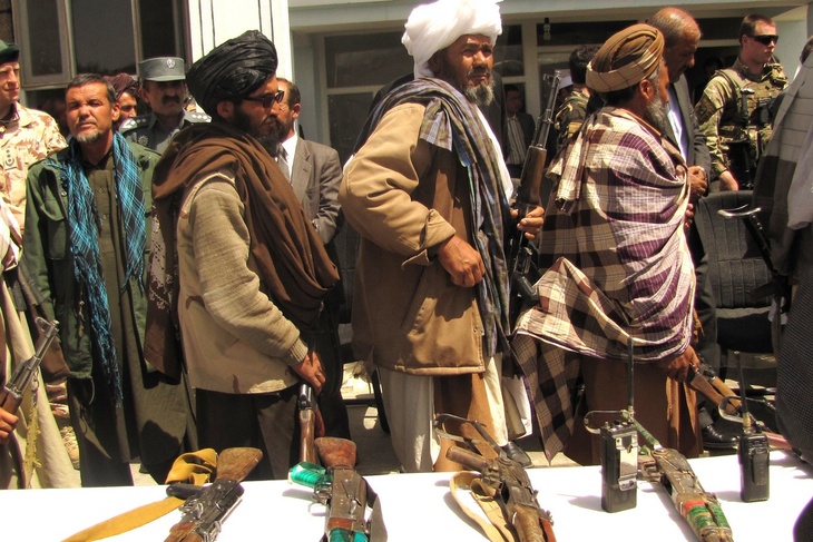 Руководство «Талибана» запретило своим боевикам делать веселые селфи