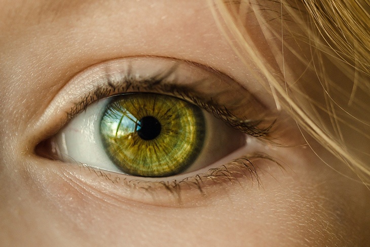 Сухой глаз: как защитить слизистую в отопительный сезон