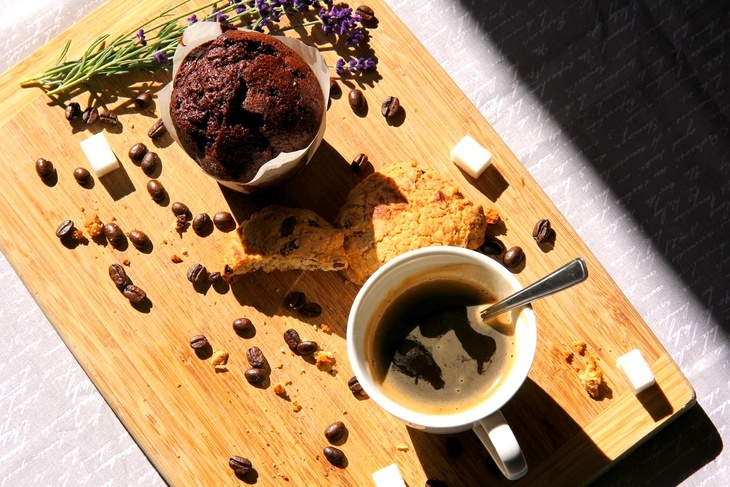 Как сделать ароматный лавандовый кофе со сливками от Юлии Высоцкой: рецепт