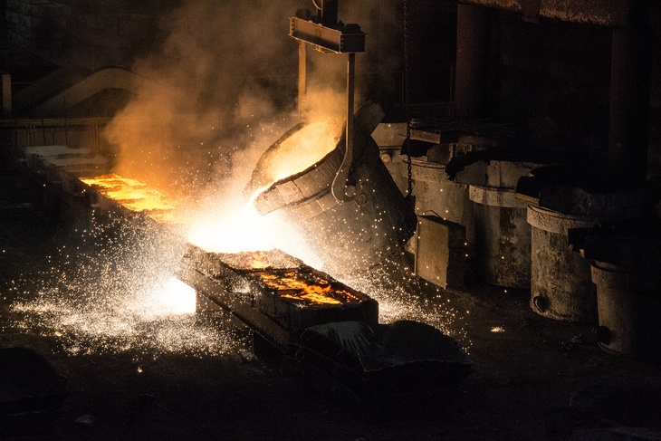 Затеяли опасную игру: эксперт прокомментировал повышение налогов для металлургической отрасли