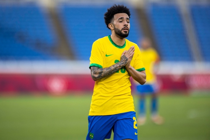 Бразильский футболист из «Зенита» Клаудиньо рассказал, что страшно боится встретить зиму в России