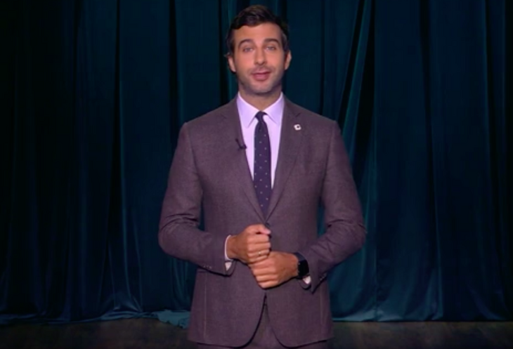 Справила нужду под елкой: Ургант высмеял позорный конфуз Волочковой