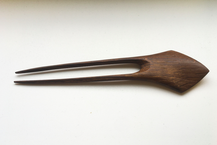 «Крабик» и широкая резинка из 90-х снова входят в моду