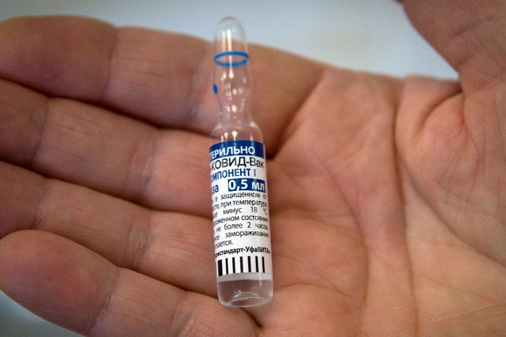 Можно или нельзя: стоит ли совмещать прививки от гриппа и коронавируса