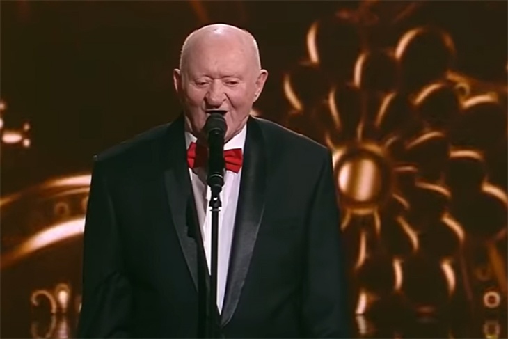 На шоу «Голос.60+» победил 97-летний фронтовик: видео