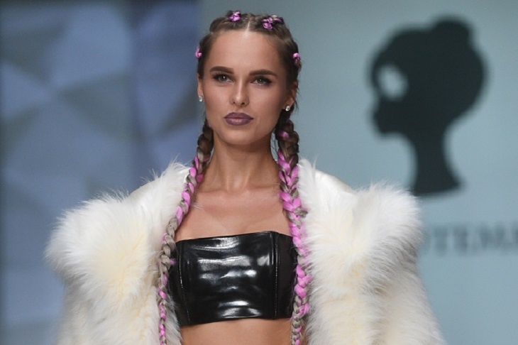 «Кайфовые»: Ханна с дочкой Адрианой в дерзких нарядах поехали кататься