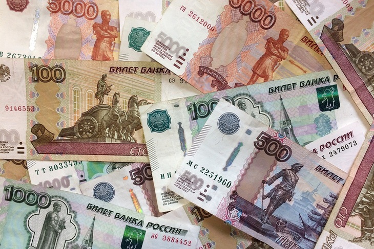 «Готовы отдать всю зарплату»: названы самые популярные у россиян суммы кредита