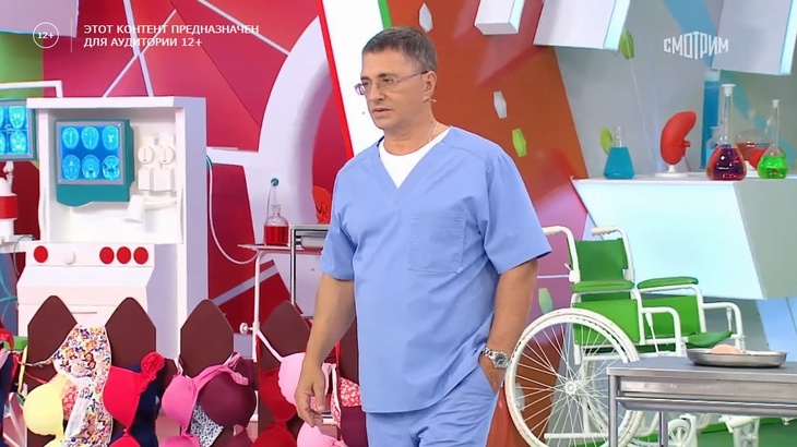 Предвестники страшной онкологии: врач Мясников назвал риски возникновения рака груди