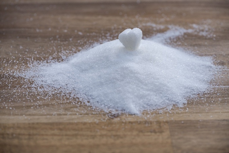 Диетолог Соломатина назвала безопасную дозу сахара в день