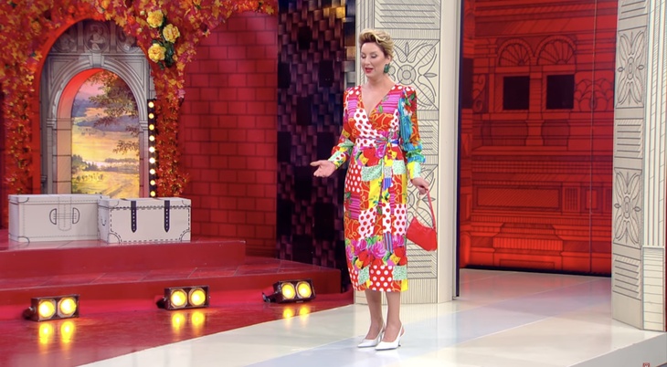 Ярко и женственно: Хромченко показала платье, которое подчеркнет талию любой женщины