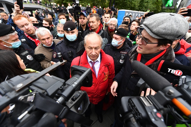 «Это дело политическое»: Аббас Галлямов о лишении Рашкина неприкосновенности