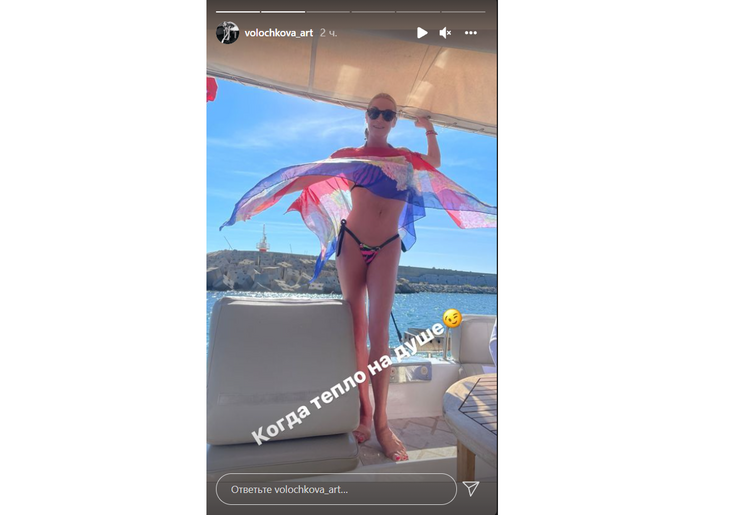 В микрострингах на ниточках: Волочкова снова показала тело во всей красе