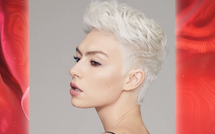 Больше подвижности и слоев: звездный парикмахер Александр Тодчук показал самые модные стрижки