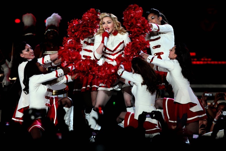 «Сосок и отверстие пришлось замазать, чтобы не стошнило»: Миро распекла Мадонну за вульгарные фото