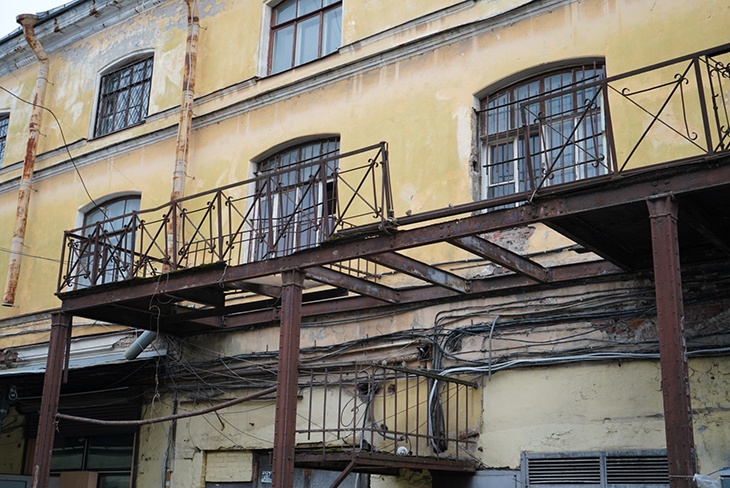 Направо пойдешь — на страх набредёшь! Дворы Петербурга, которые жители обходят даже днём