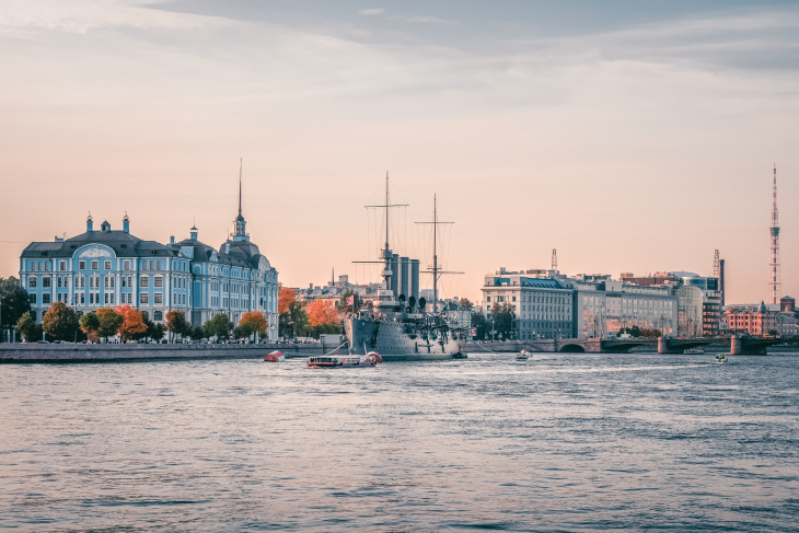 «Баку-на-Неве»: как азербайджанская диаспора захватывает Петербург