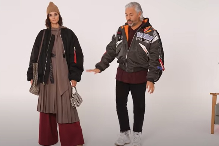 Юбка с брюками и двумя сумками: Рогов показал оригинальный супер-тренд Юбка с брюками и двумя сумками: Рогов показал оригинальный супер-тренд