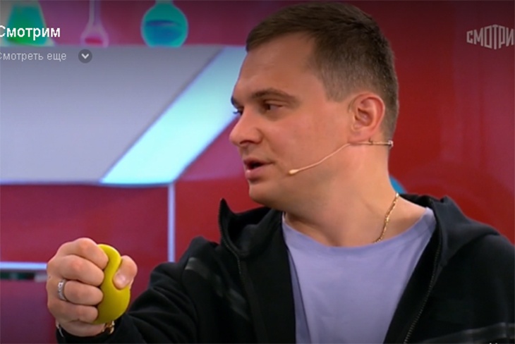 Сожмите кулаки: Мясников рассказал  об упражнениях для кистей при остеоартрите