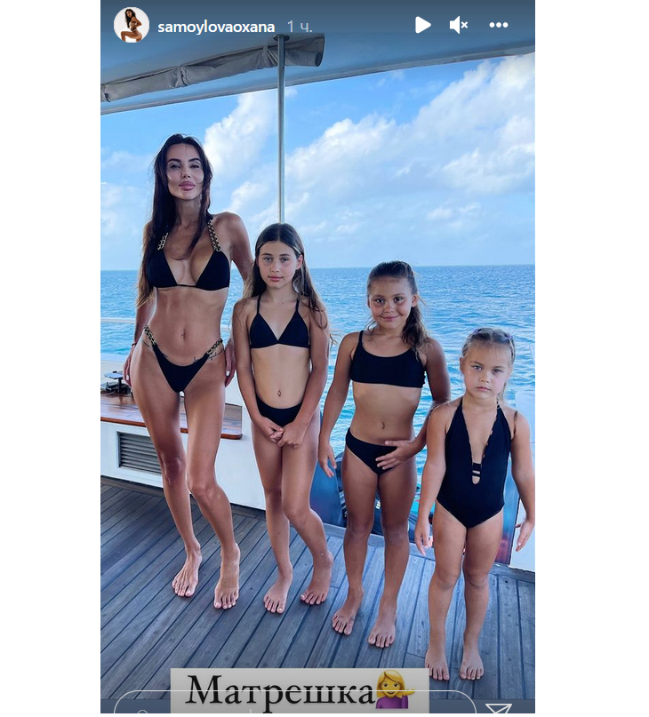 Самойлова в мини-бикини похвасталась стальным прессом и длинными ногами Самойлова в мини-бикини похвасталась стальным прессом и длинными ногами