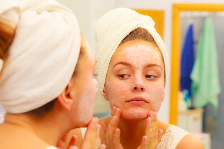 Дерматолог объяснила, почему избыточный уход вредит коже