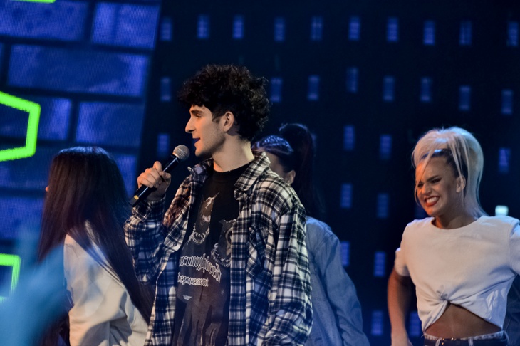 Тиктокеры захватили новый год: Карнавал, Милохин и Бабич вышли на сцену праздничной программы