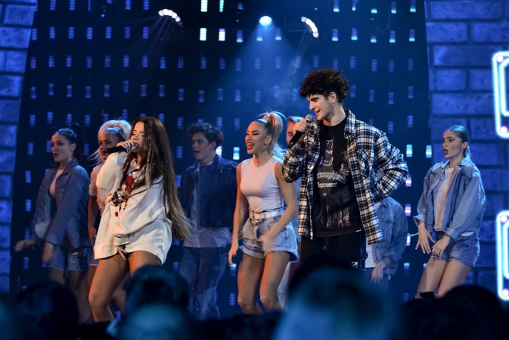 Тиктокеры захватили новый год: Карнавал, Милохин и Бабич вышли на сцену праздничной программы