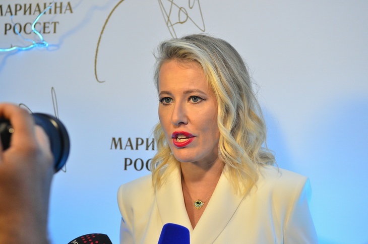 «Зачем президенту вопросы с лобного места?» Миро высмеяла Собчак на пресс-конференции Путина