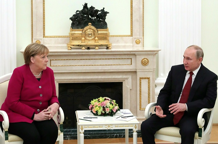 Будем дальше дружить: Путин в телеграмме Меркель обратился к ней на «ты»