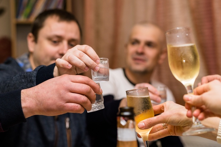 Новый год превратится в похороны: названа причина отказаться от алкоголя за неделю до праздника