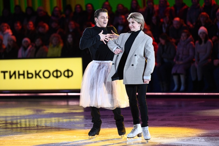 Танцующий в юбке-пачке Месхи огорчил жюри 9-го выпуска шоу «Ледниковый период»: видео