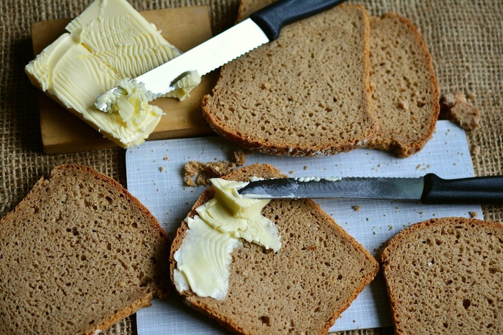 Почему-то от хлеба пучит живот? Узнайте, что рекомендуют диетологи!